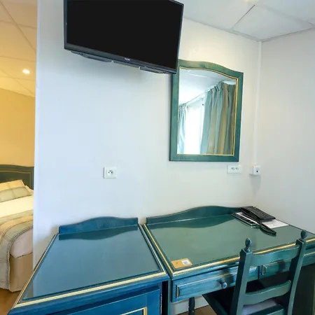 Saint Christophe Hotel 3*