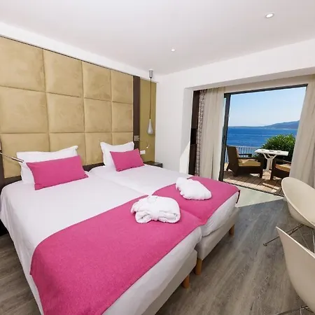 Saint Christophe Hotel 3*